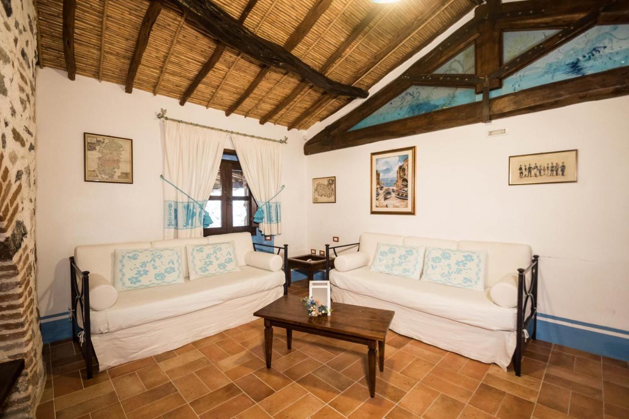 Hotel Anticos Palathos Orosei Ngoại thất bức ảnh