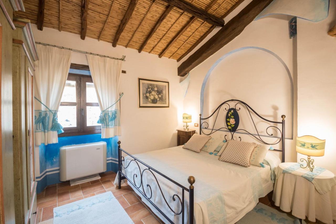 Hotel Anticos Palathos Orosei Ngoại thất bức ảnh