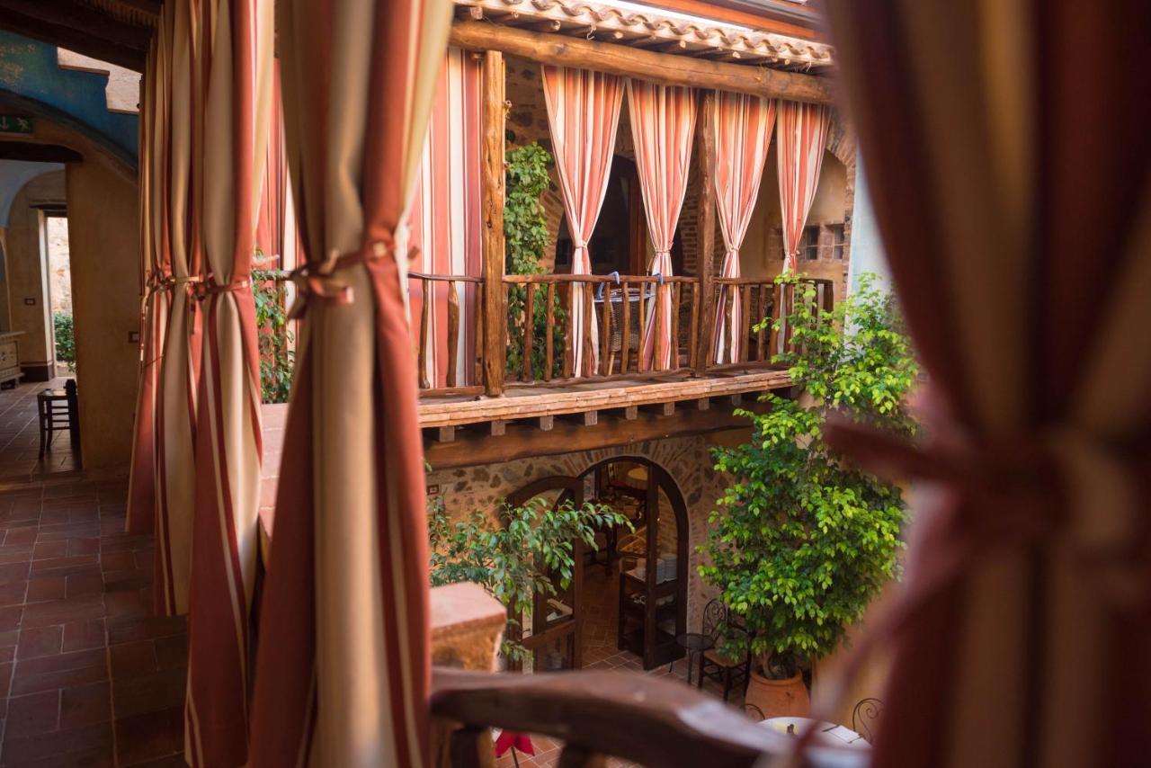 Hotel Anticos Palathos Orosei Ngoại thất bức ảnh